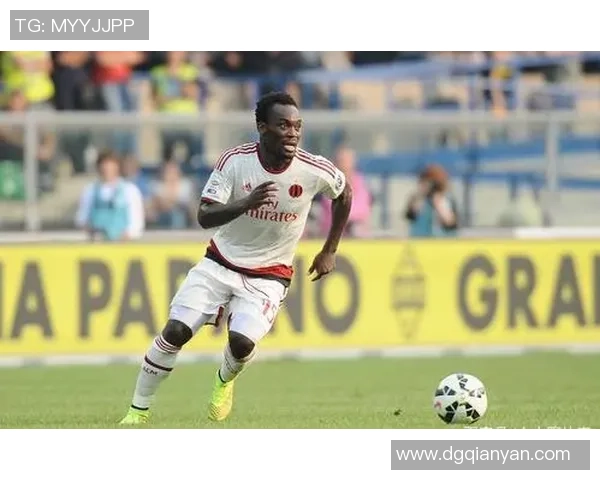 足球明星出圈高清照片大赏展现他们的魅力与风采 足球明星出圈高清照片大赏展现他们的魅力与风采